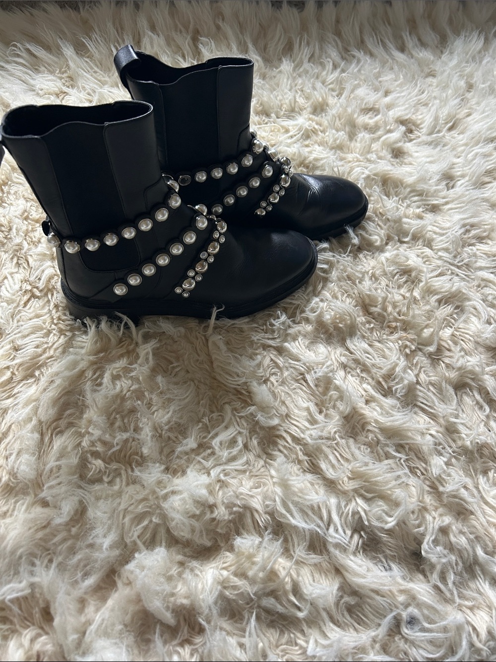 Woman Black Pearl-Embellished Moto Boots